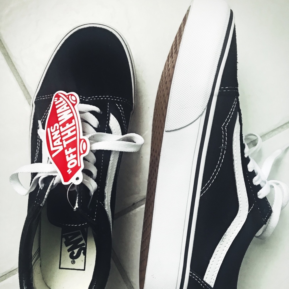 BRAND NEW W TAGS Vans Platform Skate Shoe